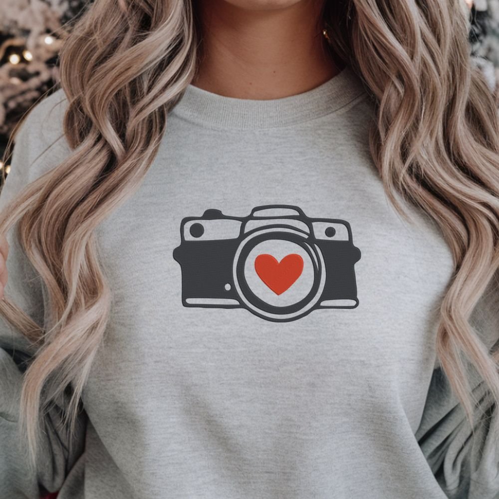 Camera With A Heart Machine Embroidery Design, Hobby and Activity for Women Embroidery File - Image 3